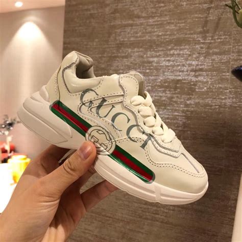 precio de tenis gucci para niño